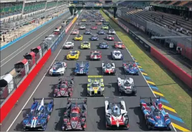  ??  ?? LA PARRILLA. Este año compiten 60 coches en las 24H de Le Mans repartidos entre las cuatro categorías.