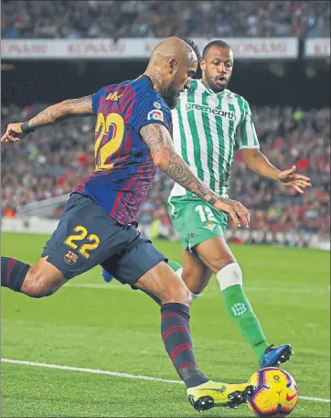  ?? FOTO: PEP MORATA ?? Arturo Vidal cumplió con su papel de revulsivo tras una primera parte muy plana del Barça