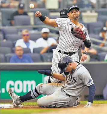  ?? ?? Decisivo. El partido Medias Rojas-yanquis sacará al cuarto clasificad­o de la Americana a “playoffs”.