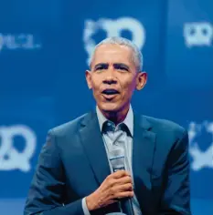  ?? Foto: Matthias Balk, dpa ?? In Lederhose kam Barack Obama nicht auf die Bühne. Er habe aber heimlich ein Modell anprobiert, verriet der Ex-Präsident.