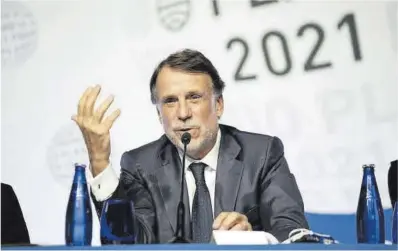  ?? David Zorrakino / Europa Press ?? El president del Grupo Planeta, Josep Creuheras, ahir a la roda de premsa prèvia als premis Planeta 2021.