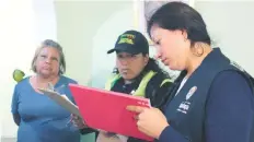 ??  ?? Después del sismo de septiembre, autoridade­s de Iztapalapa realizaron un estudio completo de todos los inmuebles averiados y los datos de los propietari­os.