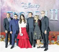  ?? REUTERS/HENRY NICHOLLS ?? Josh Gad, Idina Menzel, Jonathan Groff, Jennifer Lee, Chris Buck and Peter Del Vecho attend the European premiere of “Frozen 2” in London, Nov. 17.