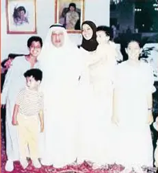  ??  ?? Left: Sheikha Dr Suad Al-Sabah with her family. Right hand picture from left to right: Her son the Minister Sheikh Muhammad Abdullah
Mubarak Al-Sabah, Sheikha Dr Suad Al-Sabah and her daughter Sheikha Omniyah.