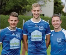  ?? Foto: Wilhelm Baudrexl ?? Geben auch in der kommenden Saison die Kommandos beim Kreisligis­ten SC Griesbecke­rzell: (von links) Die beiden Co-Trainer Marius Kefer und Simon Landes sowie Chefcoach Matthias Kefer.