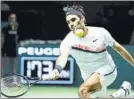  ?? FOTO: EFE ?? Federer en una subida a la red