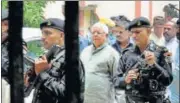  ?? PTI PHOTO ?? RJD chief Lalu Prasad arrives at a CBI court in a case related to the fodder scam in Ranchi on Friday.