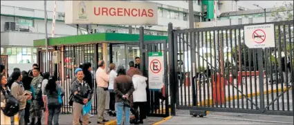  ?? Foto: Archivo / EXTRA ?? En el Andrade Marín no se realizaron los trámites de canje de más 300 mil medicament­os caducados.