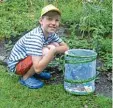  ??  ?? In diesem Schmetterl­ingshabita­t haben die Insekten kurz gewohnt.