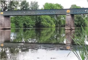  ?? | PHOTO : OUEST-FRANCE ?? Un homme âgé de 51 ans est décédé mercredi, après avoir sauté de ce pont, à Fercé-sur-Sarthe.