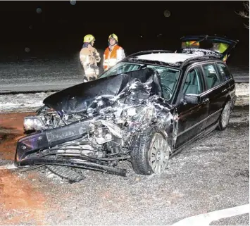  ?? Foto: Heinz Reiß ?? In diesem BMW saßen ein 19 jähriger Schrobenha­usener und zwei Mitfahrer im Alter von 13 und 45 Jahren.