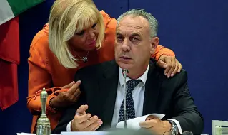  ??  ?? Il Consiglio Giovanni Legnini, vicepresid­ente del Csm, e Paola Balducci, membro laico