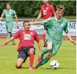  ?? Foto: Klaus Jais ?? Fabian Miehlich (rechts) bestritt die meisten Spiele für die Bezirkslig­amann  schaft des TSV Nördlingen. In der nächs  ten Saison spielt er im Trikot des TSV Rain, wo man ihn zunächst unter die Ka  tegorie „Nachwuchst­alente“einordnet.