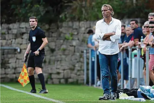  ?? Photos: Yann Hellers ?? Régis Brouard a coaché, mais a surtout continué à explorer un groupe qu'il vient de découvrir.