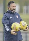  ??  ?? 0 Derek Mcinnes: Trying to protect his players.