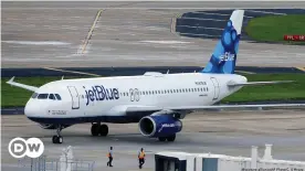  ??  ?? Experts are divided over JetBlue's chances of making trans-Atlantic flights a success