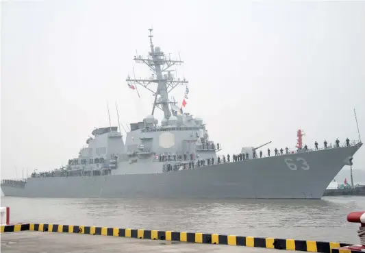  ?? PHOTO D’ARCHIVES, AFP ?? Le USS Stethem s’est approché hier de l’île Triton, contestant de facto la souveraine­té chinoise sur ce territoire occupé par Pékin.