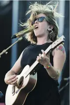  ?? PHOTOS: POSTMEDIA FILES ?? Serena Ryder’s Stompa says let music solve your problems.