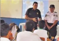  ??  ?? Replicador­es. Son 60 los estudiante­s del INU los que serán capacitado­s por agentes policiales.