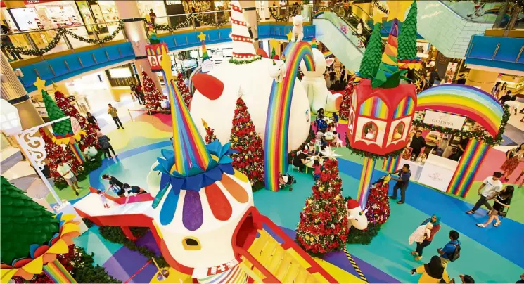  ??  ?? Themed Jolly Rainbow which signifies fresh beginnings and hope, get ready to embark on a fun, colourful and interactiv­e Christmas journey as you enter the concourse.