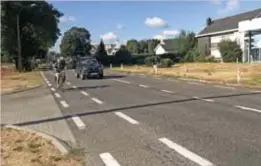  ?? FOTO JOZEF CROUGHS ?? Naast deze drukke gewestweg komt volgend jaar een vrijliggen­d fietspad.