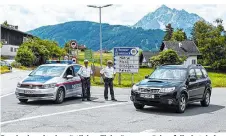  ??  ?? Durchreise­nde ohne örtliches Ziel müssen zurück auf die Autobahn