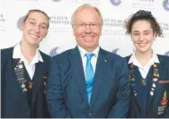  ??  ?? Annabelle Layt, Peter Beattie and Stella Cole.