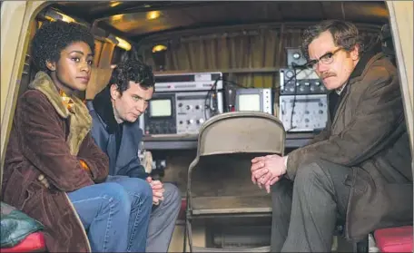  ?? Jonathan Olley AMC / Ink Factory ?? RACHEL (Simona Brown), Litvak (Michael Moshonov) and Kurtz (Michael Shannon) contemplat­e next moves in “Little Drummer Girl.”