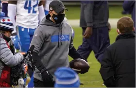  ?? ASSOCIATED PRESS FILE PHOTO ?? Darrell Bevell went 1-4 as Detroit Lions interim head coach, but could still be better option for the permanent job than Marvin Lewis, who went 0-7 in the playoffs with the Bengals.