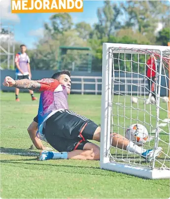  ?? ?? RODRIGO, CADA VEZ MÁS IMPORTANTE EN RIVER: DE A POCO, SE VA GANANDO SU LUGAR EN EL MEDIO.