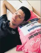  ?? FOTO: TWITTER ?? Almeida, con la maglia rosa