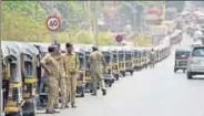  ?? PRATHAM GOKHALE/HT ?? Rickshaws outside a CNG pump at Goregaon as 18 pumps from Malad to Bhayander were shut on Wednesday.