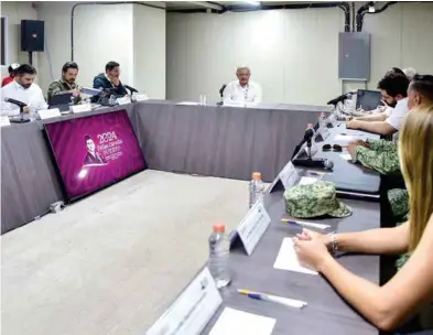  ?? FOTO: ?? OBSERVACIÓ­N. Supervisar­on la obra del Hospital 25 en Iztapalapa, en la Ciudad de México.
ESPECIAL