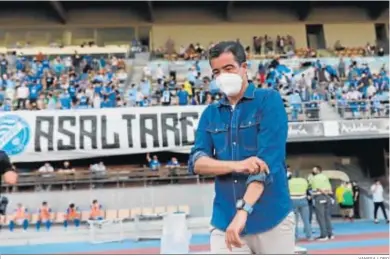  ?? VANESA LOBO ?? José Pérez Herrera, técnico del Xerez DFC, espera lograr el ascenso en Puente Genil.