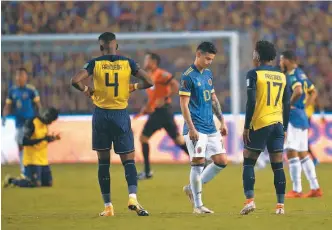  ?? / EFE ?? James Rodríguez sale cabizbajo de la cancha del estadio Casa Blanca, de Quito.