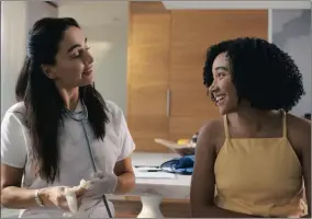  ?? Everything, Everything. ?? Ana de la Reguera and Amandla Stenberg in