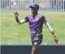  ?? Picture: LUKE BOWDEN ?? Hobart’s Jofra Archer could be key tonight.