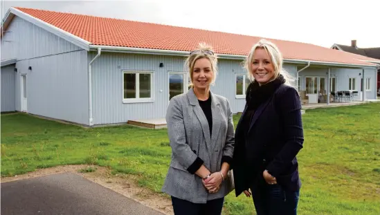  ?? Bild: Carina Nilsson ?? Jenny Lindgren och Johanna Liljander är chefer inom Humana och är mycket nöjda med läget för det nya Lss-boendet.