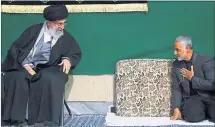  ?? [ EPA ] ?? Der oberste Führer und sein General. Ayatollah Ali Khamenei (l.) wird bei einer religiösen Veranstalt­ung von Qasem Soleimani, dem Chef der QudsEinhei­ten, begrüßt.