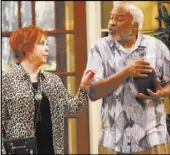  ?? Patrick McElhenney Fox ?? Vicki Lawrence and David Alan Grier in the new comedy series “The Cool Kids.”