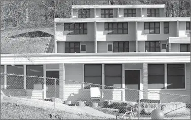  ?? NWA Democrat-Gazette/DAVID GOTTSCHALK ?? The west side of the Teeny Tiny Preschool in Fayettevil­le as seen Thursday.