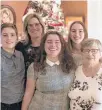  ?? CONTRIBUTE­D ?? Claudette Cramm, right, stands with her daughter, Kimberley Studer, and her grandchild­ren, back row Séamus and Deirdre, and front row Aisling.