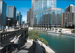  ?? JOSE M. OSORIO/CHICAGO TRIBUNE ?? Trump Tower is the only Chicago high-rise that has failed to certify it takes steps to protect life in the Chicago River.