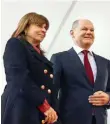  ?? ?? German Chancellor Olaf Scholz welcomes Greek President Katerina Sakellarop­oulou at the Chanceller­y in Berlin, January 20.