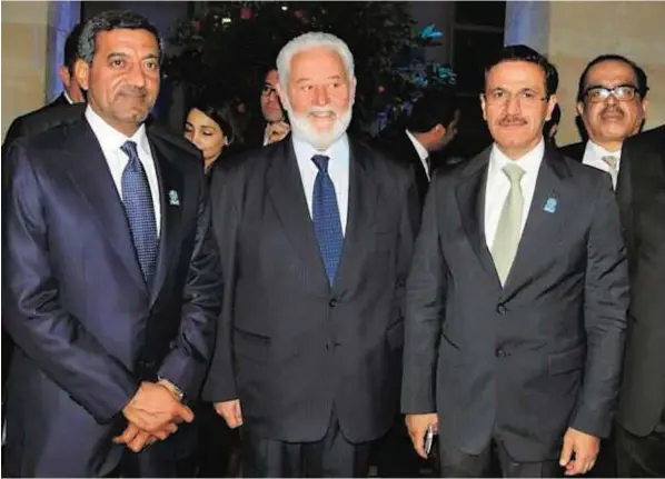  ??  ?? Reaching out to the world Shaikh Ahmad, Vicente Gonzalez Loscertale­s, Secretary General of the Bureau Internatio­nal des Exposition­s ( BIE) and Sultan Bin Saeed Al Mansouri, Minister of Economy during UAE’s official reception in Paris for Dubai...