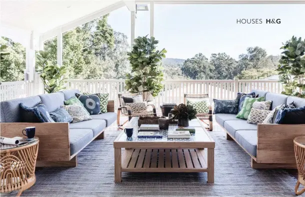  ??  ?? REAR DECK The deep north-west facing deck functions as an additional living – and entertaini­ng – space. Custom sofas and coffee table. Satara ‘Dania’ side tables, Affordable Decorators. ‘Samson’ outdoor rug, Dash & Albert. Designer buy: Cane-line...