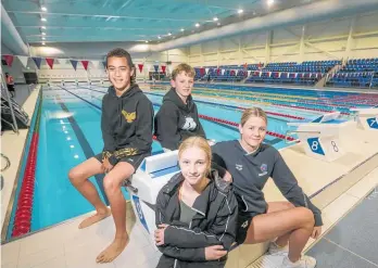  ?? Photo / Paul Taylor ?? Kiato Buxton (left), Liam McEntee, Phoebe Nettle and Kate Hurley are looking forward to making a splash in the new pool.