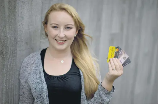  ?? Picture / Peter Meecham ?? Student Jasmin Gibbs- Grant is playing the long game with close to 10 loyalty cards in her wallet.