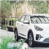  ??  ?? EL-NIRO: Den elektriske versjonen av Kia en oppgitt rekkevidde på 485 kilometer.