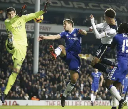  ?? FOTO AP ?? Dele Alli nam Thibaut Courtois twee keer te grazen.